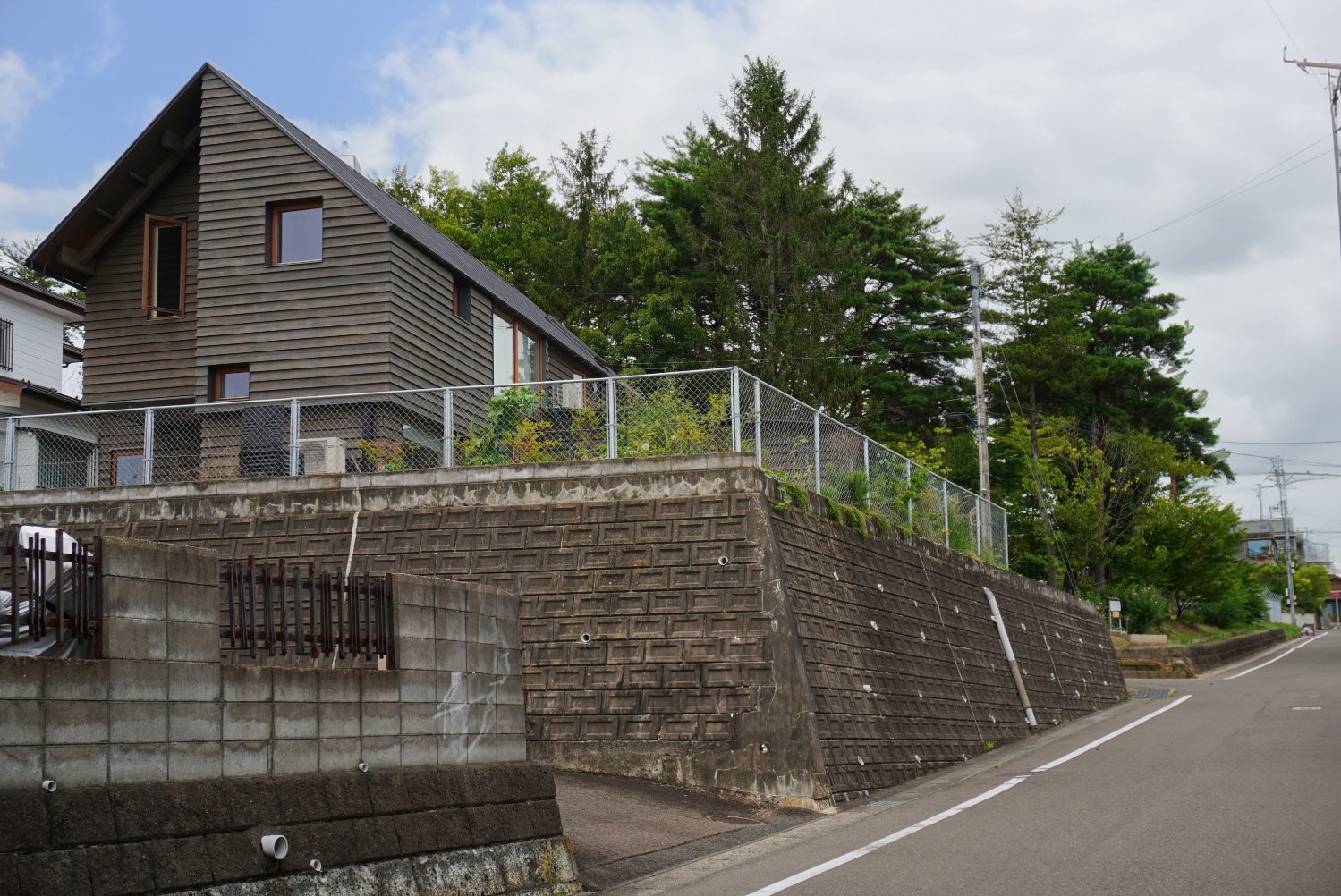 House with Cross-shaped Earthen Floor